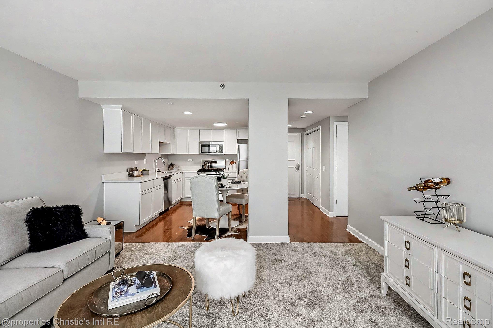 3320 Spinnaker Lane 14B