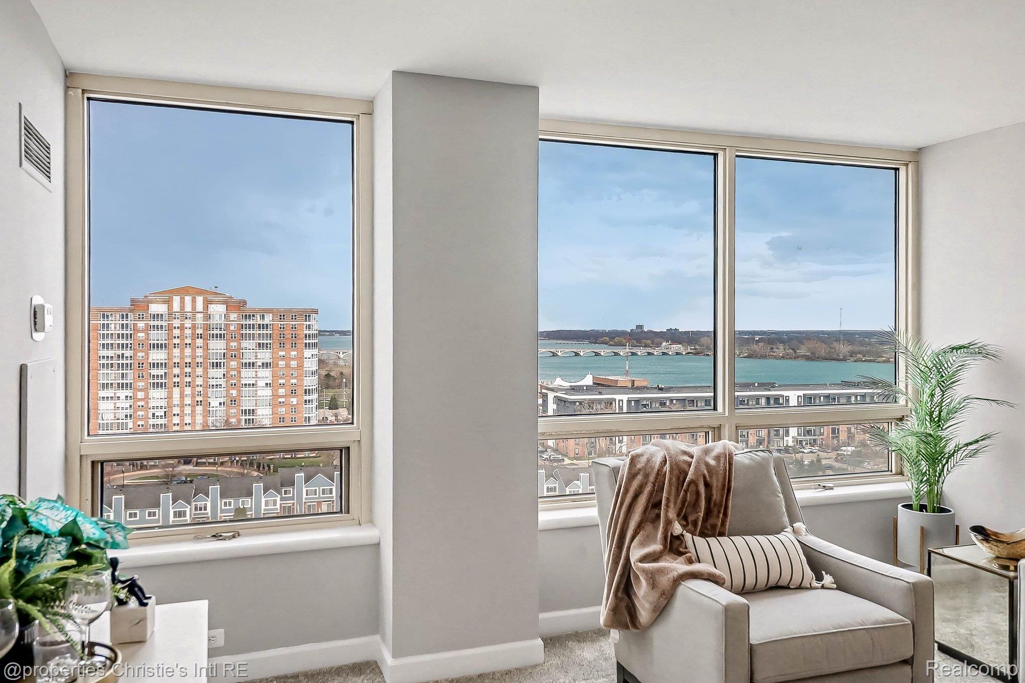 3320 Spinnaker Lane 14B