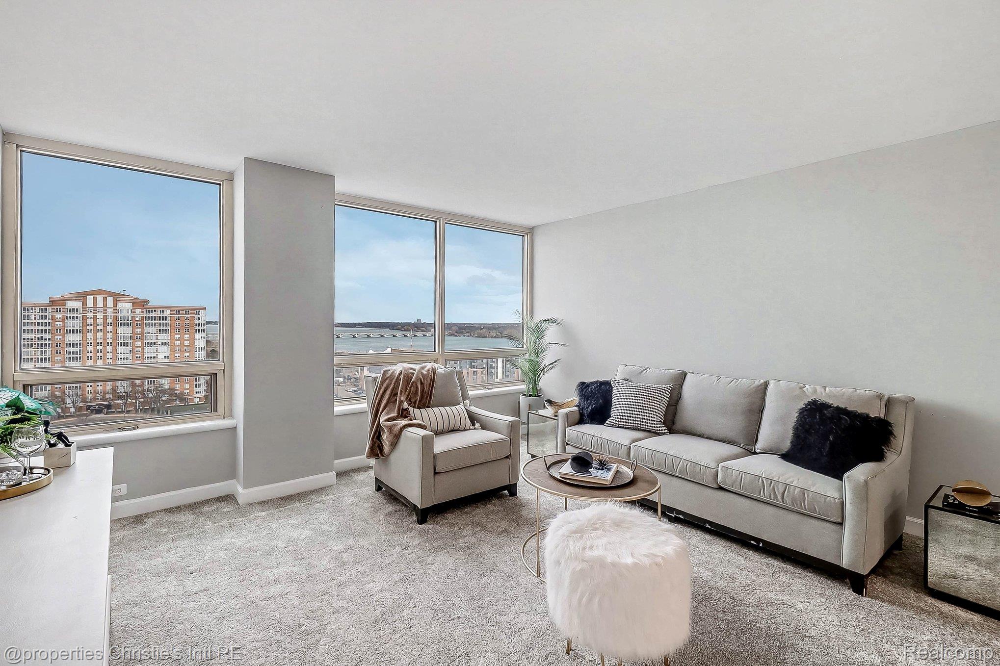 3320 Spinnaker Lane 14B