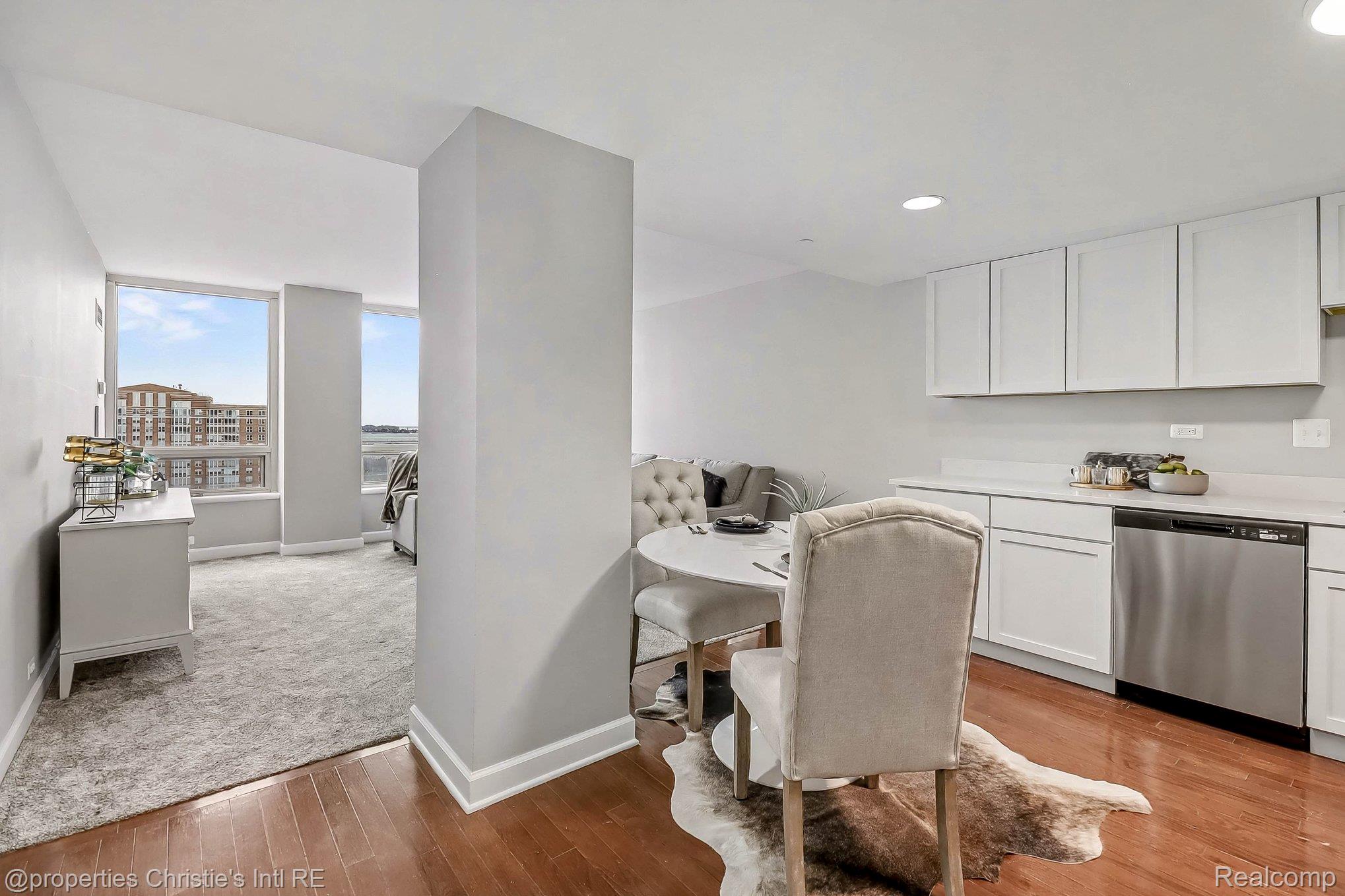 3320 Spinnaker Lane 14B