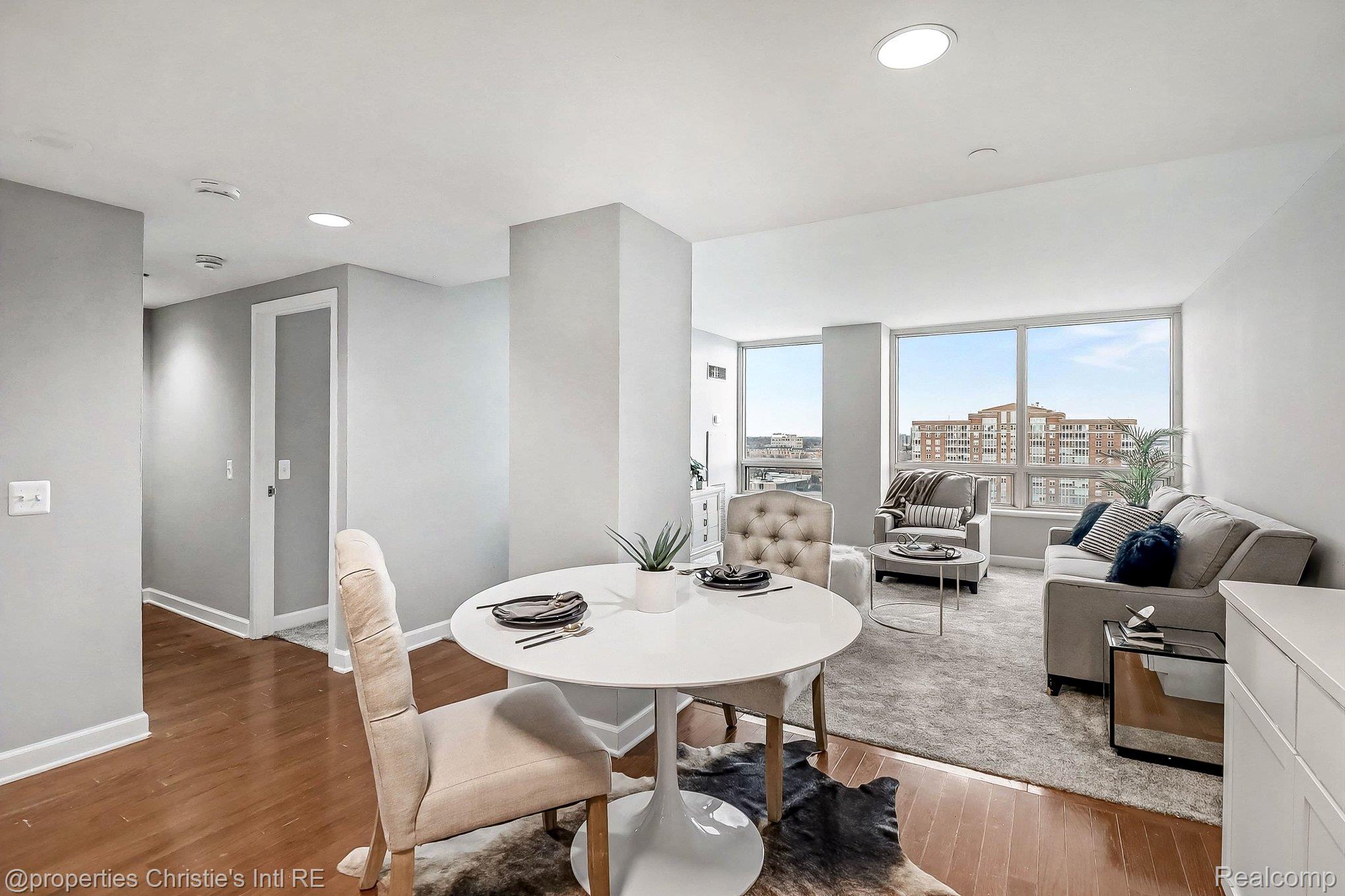 3320 Spinnaker Lane 14B