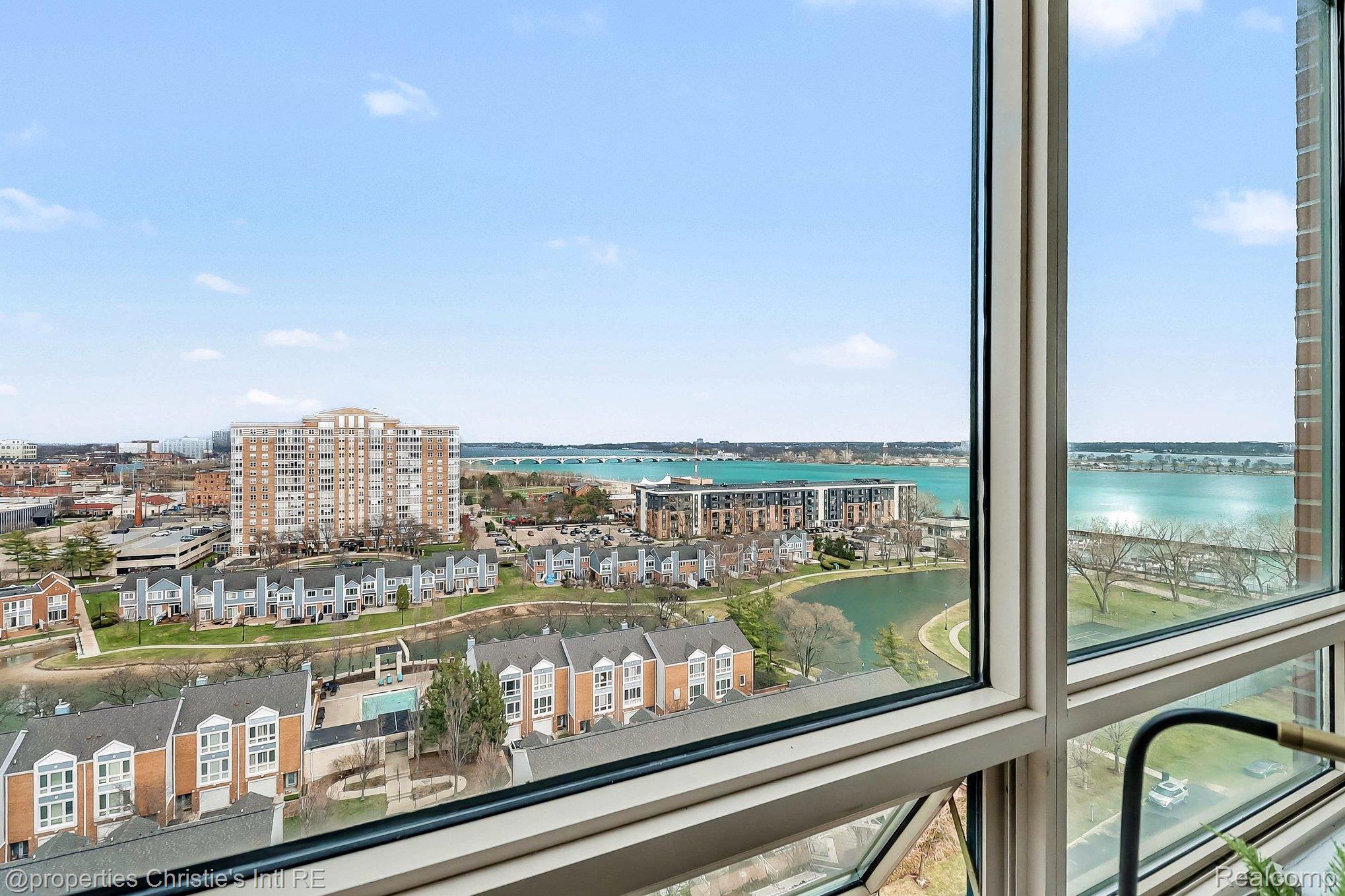 3320 Spinnaker Lane 14B