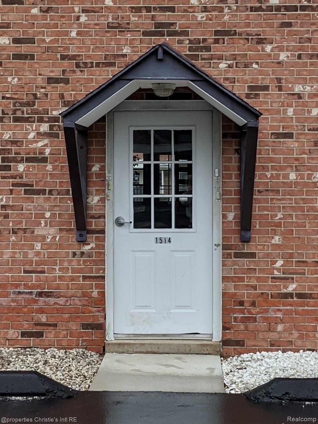 1514 Normandy Road 203