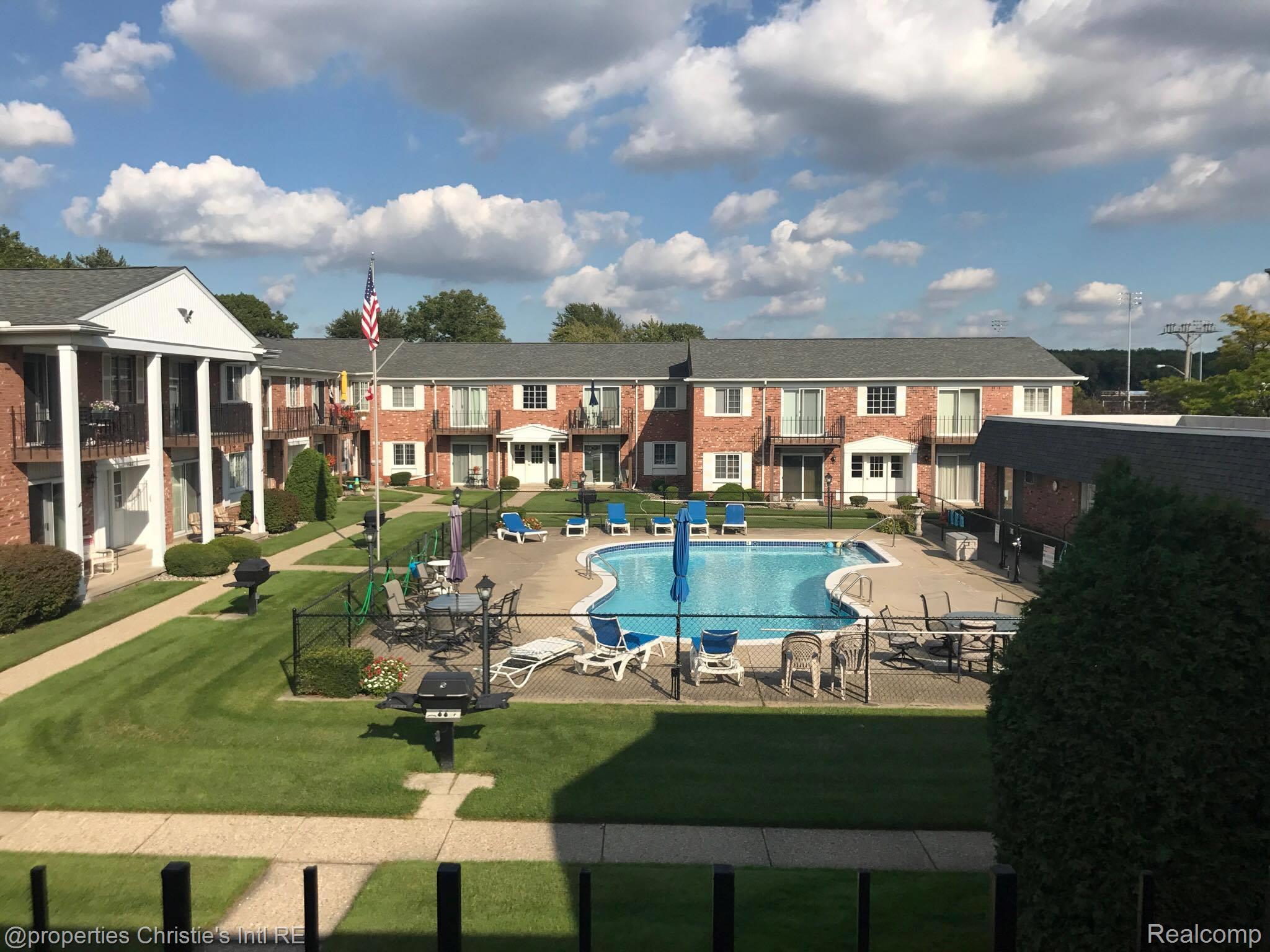 1514 Normandy Road 203
