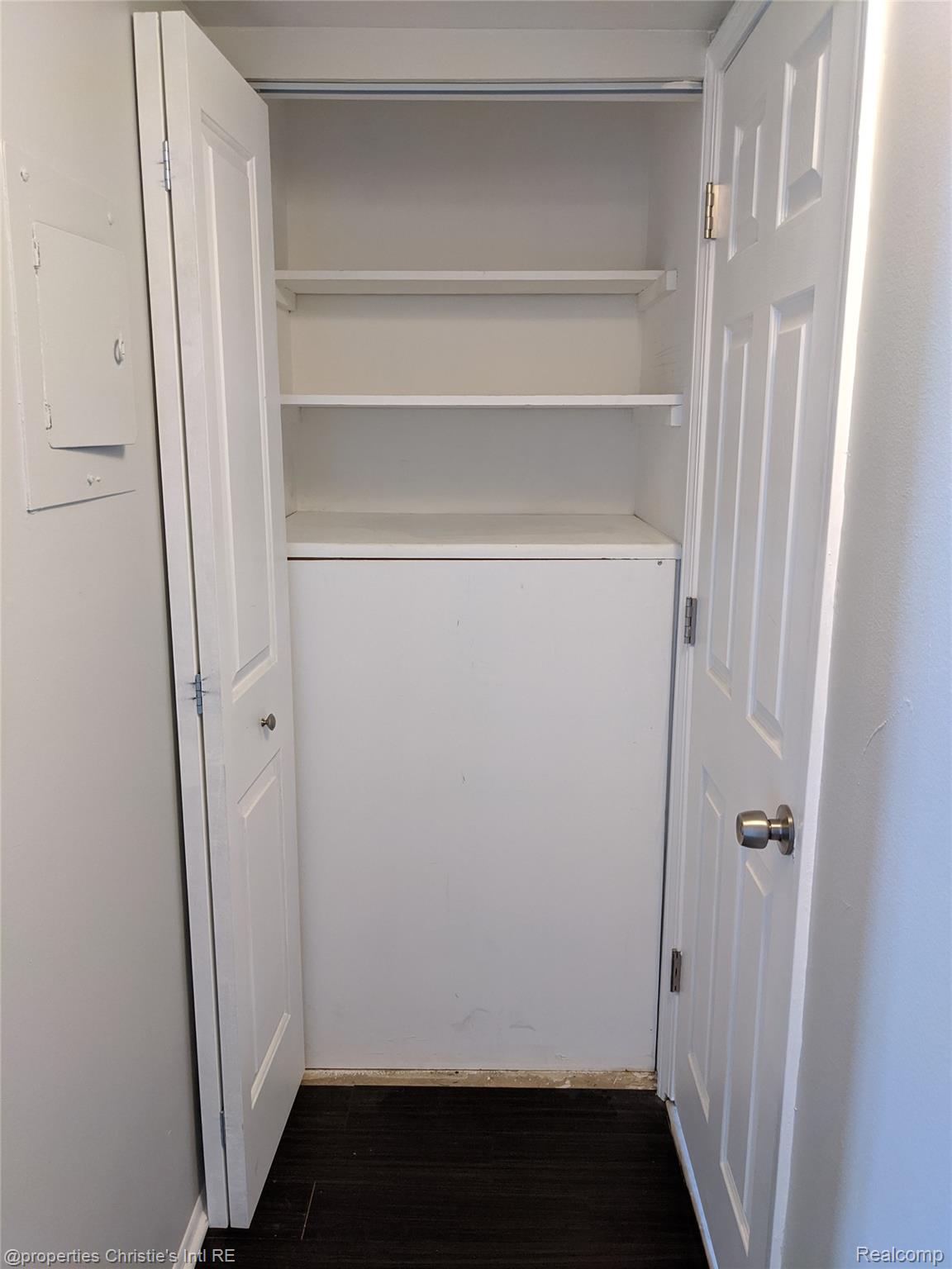 1514 Normandy Road 203