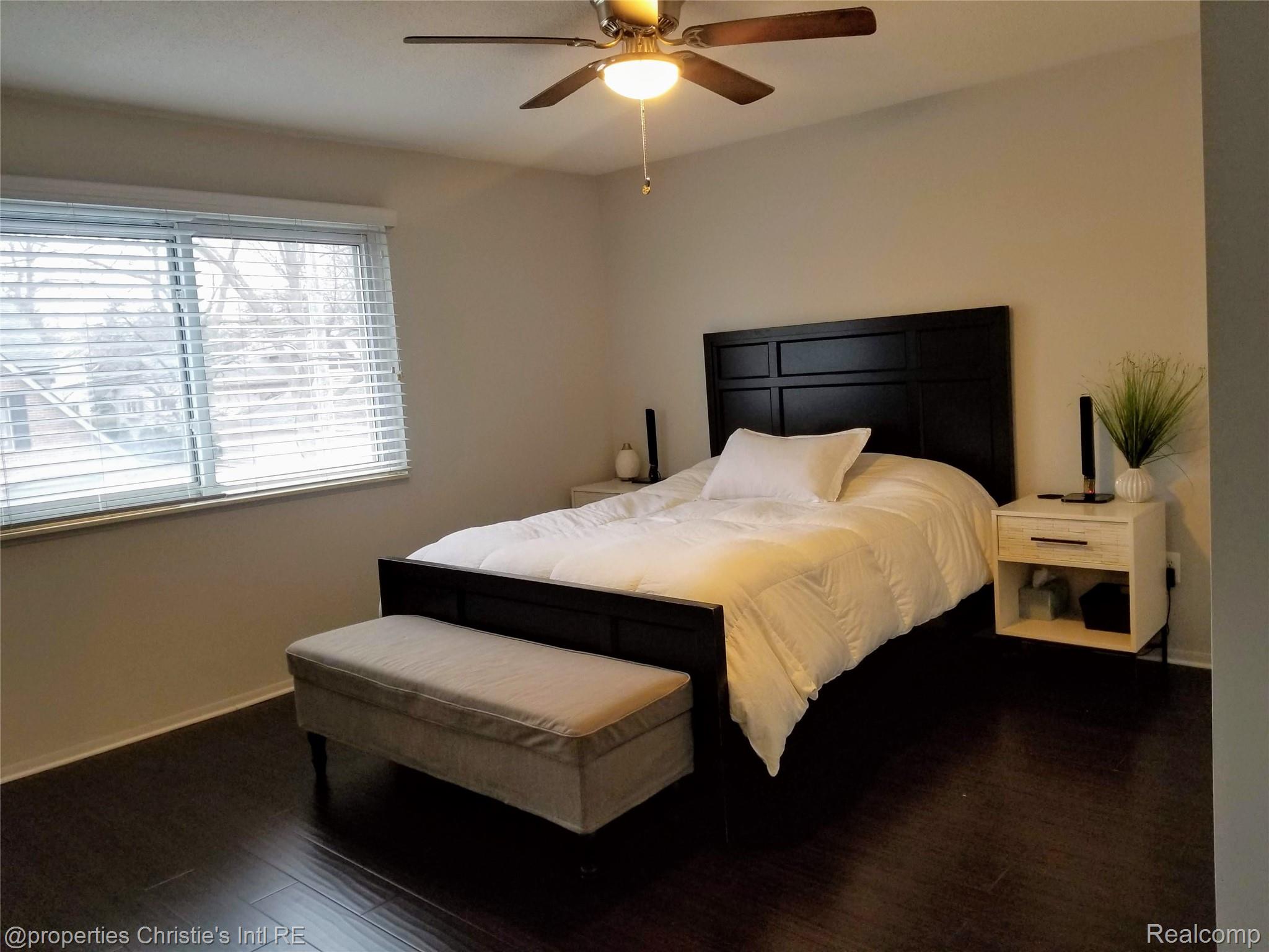 1514 Normandy Road 203