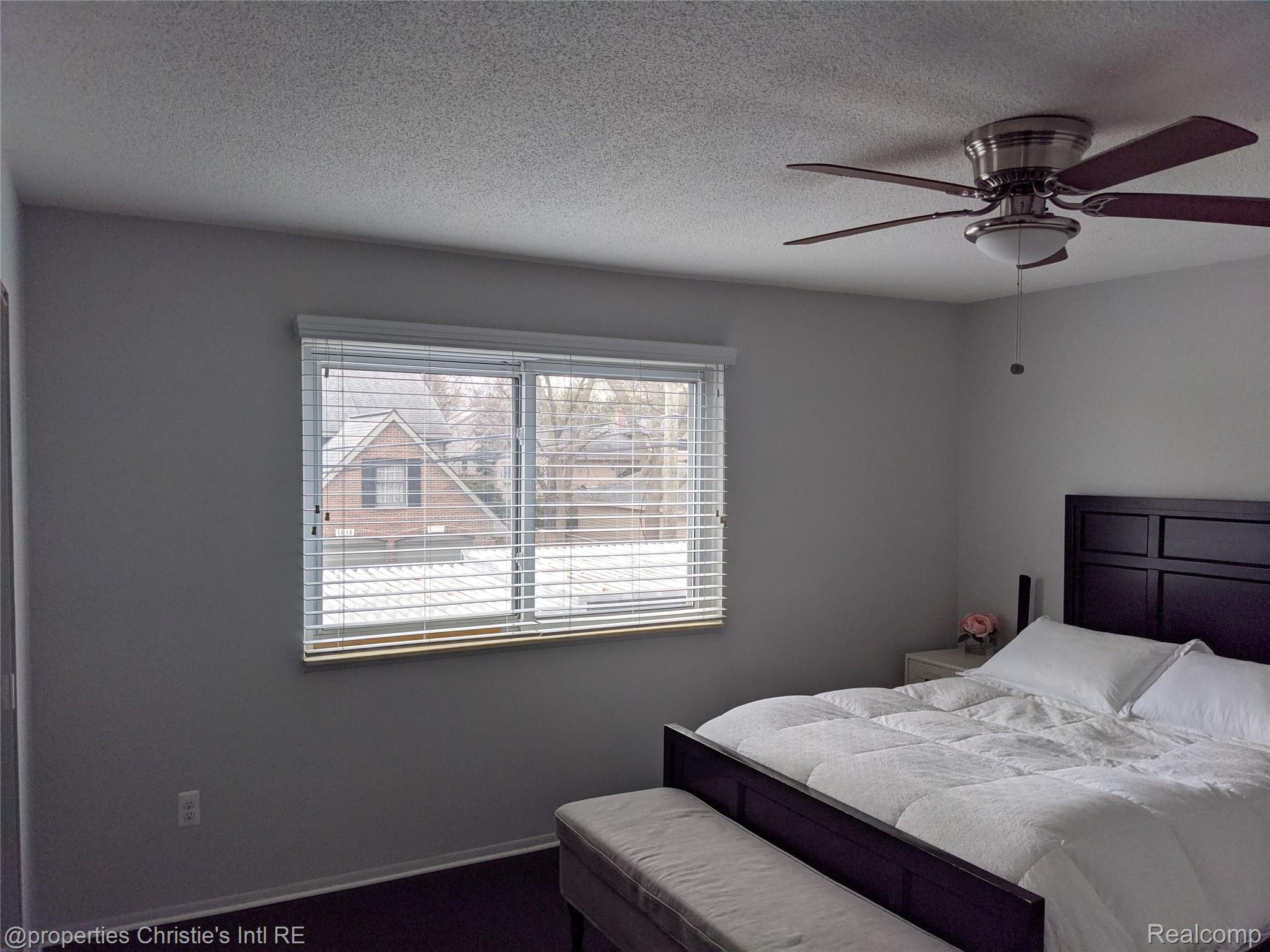 1514 Normandy Road 203