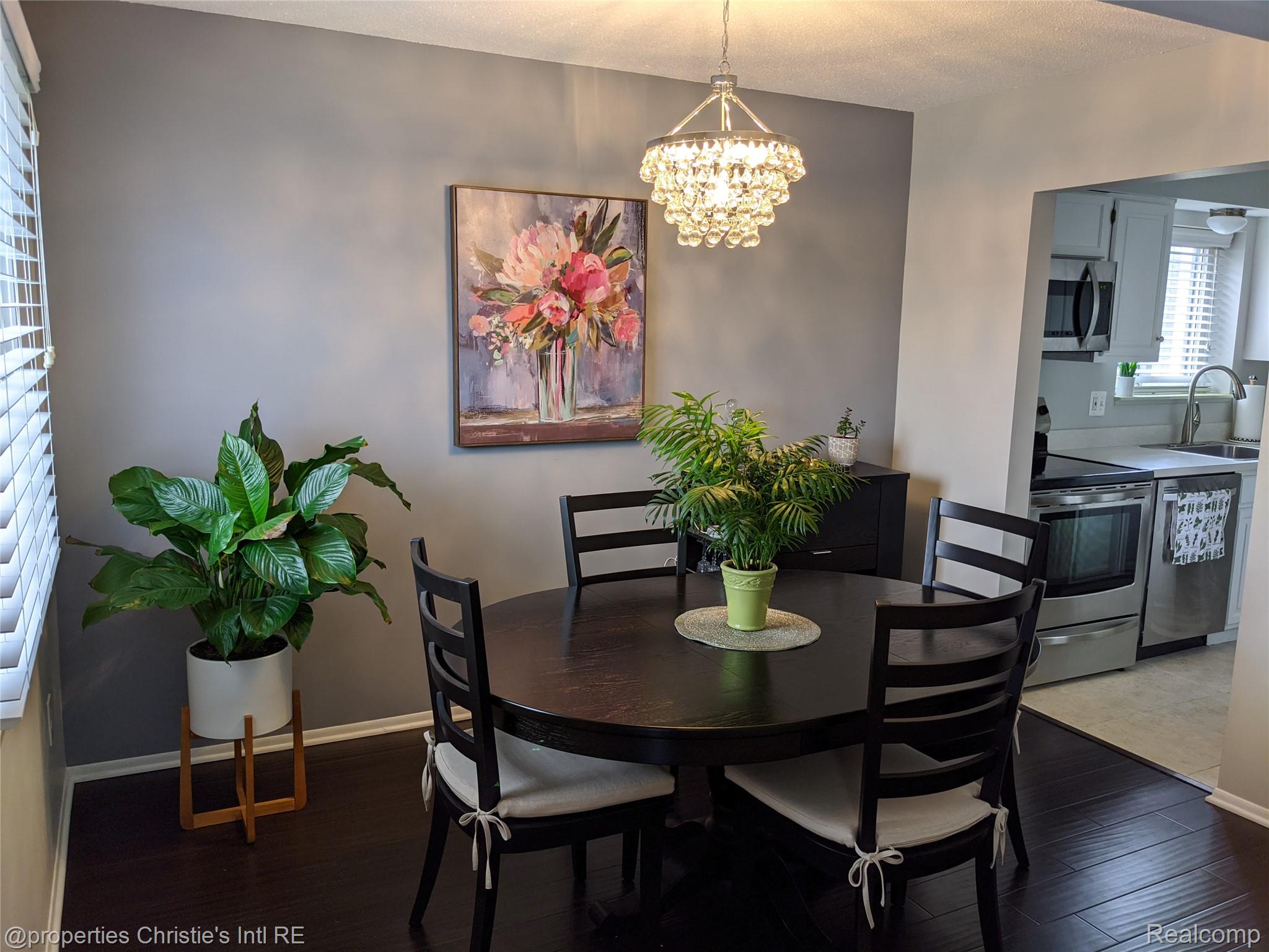 1514 Normandy Road 203