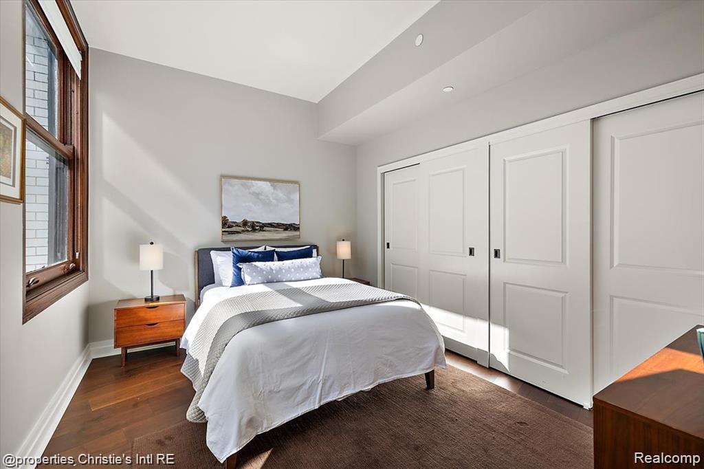 1 Park Avenue Unit: 1204