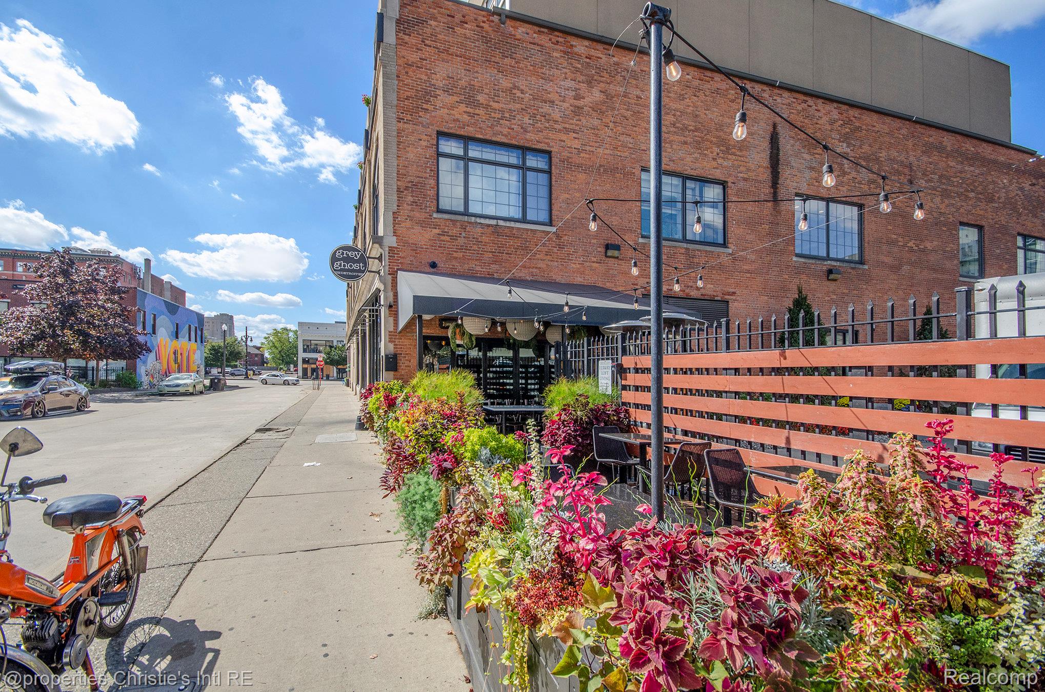 3100 Woodward Avenue Unit: 202