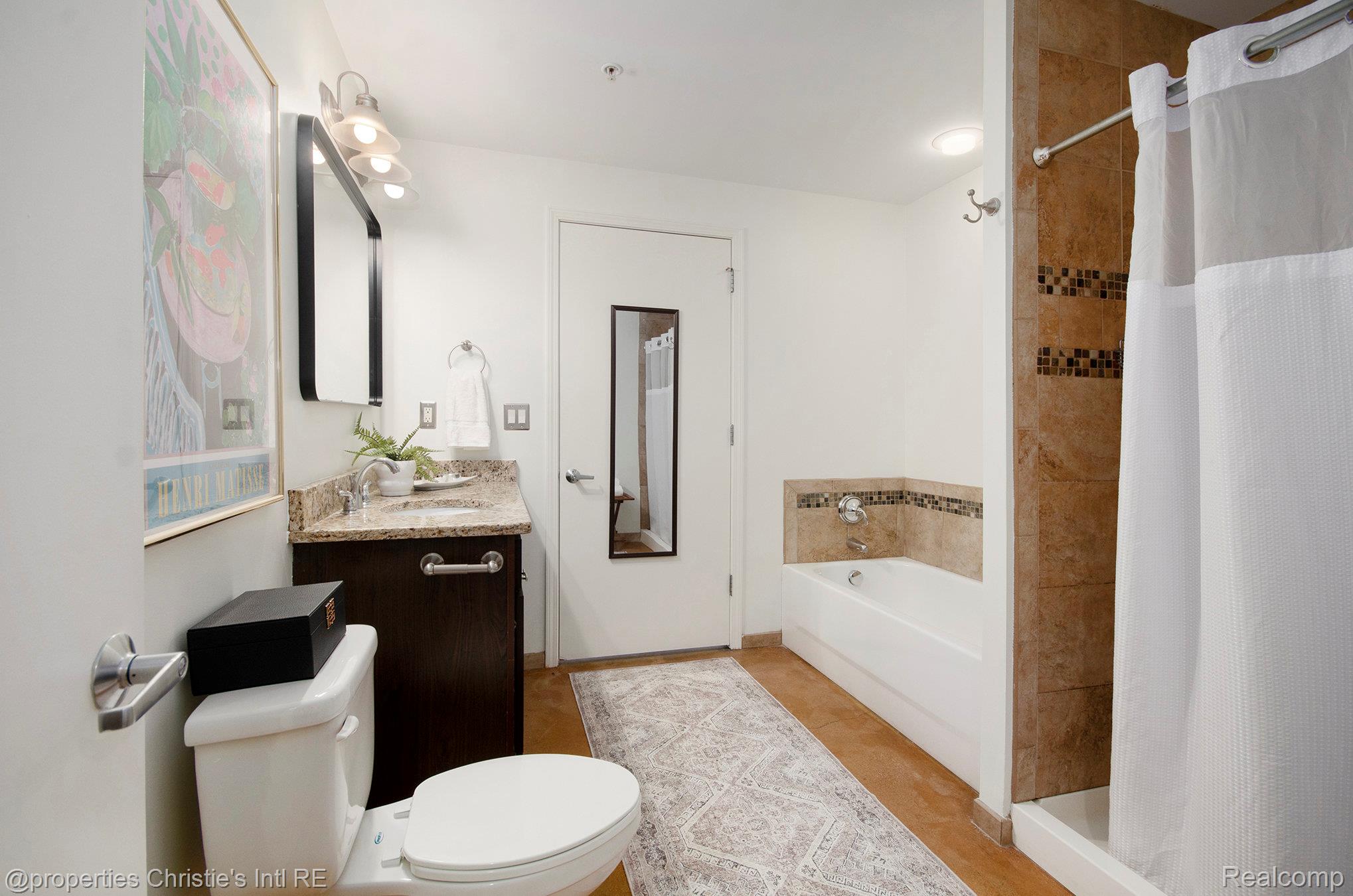 3100 Woodward Avenue Unit: 202