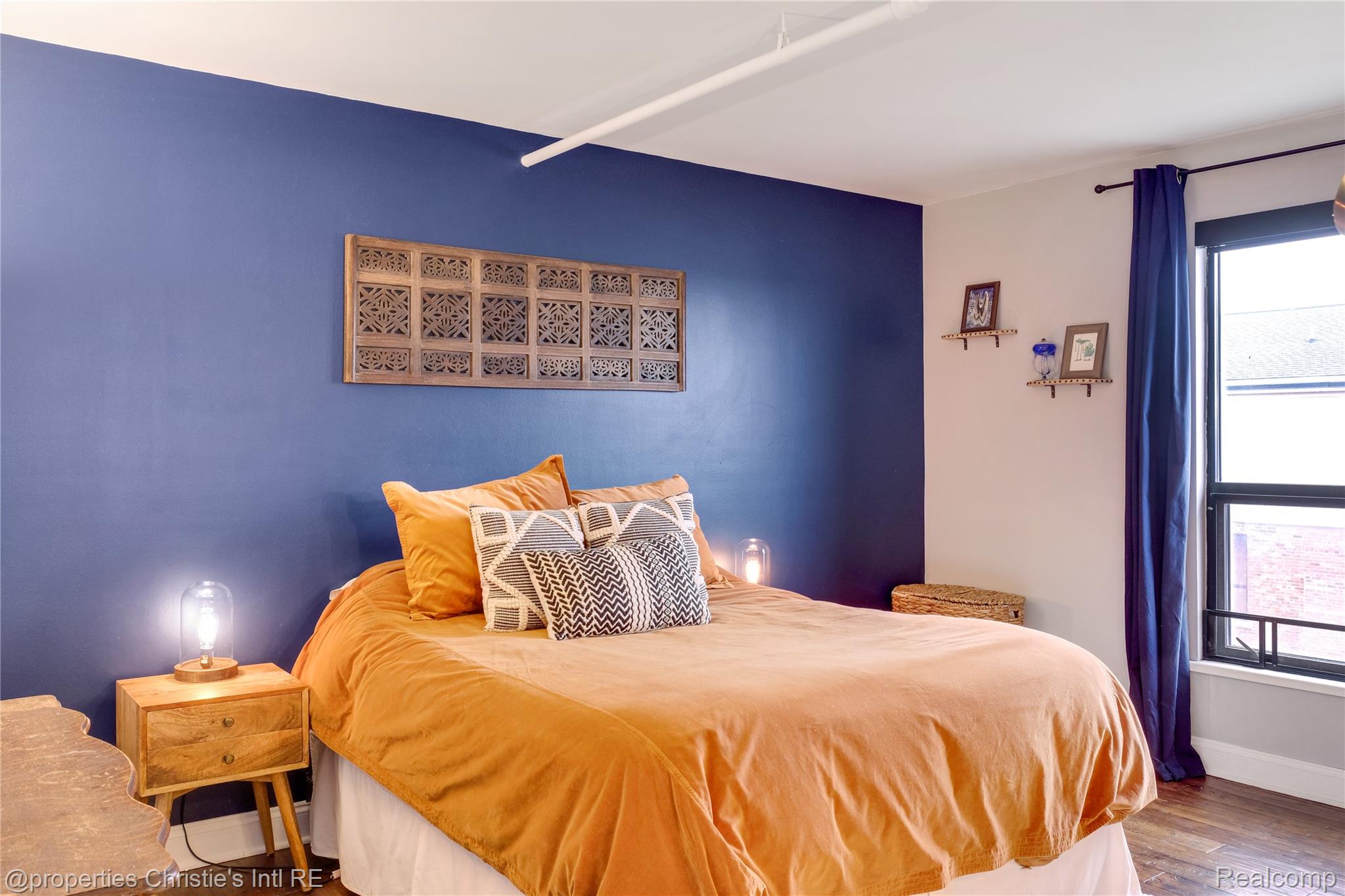 6533 E Jefferson Unit: 427