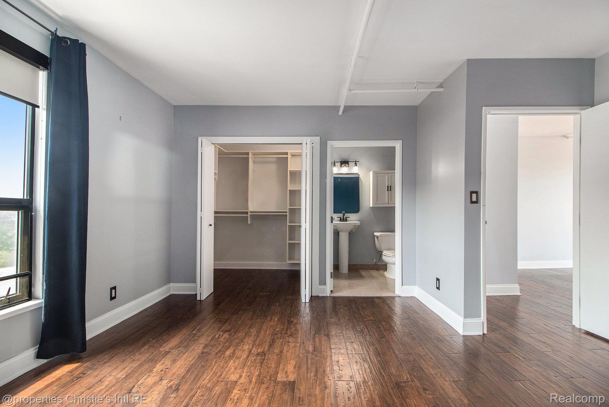 6533 E Jefferson Unit: 427