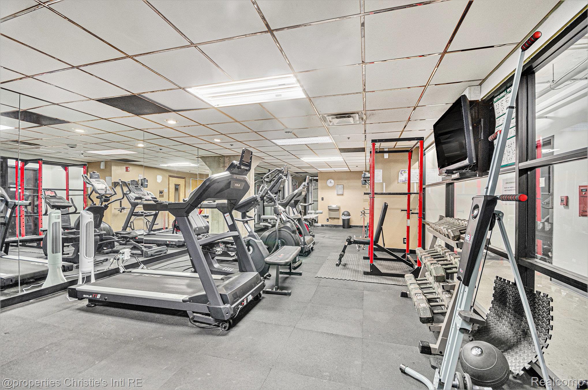 6533 E Jefferson Unit: 427