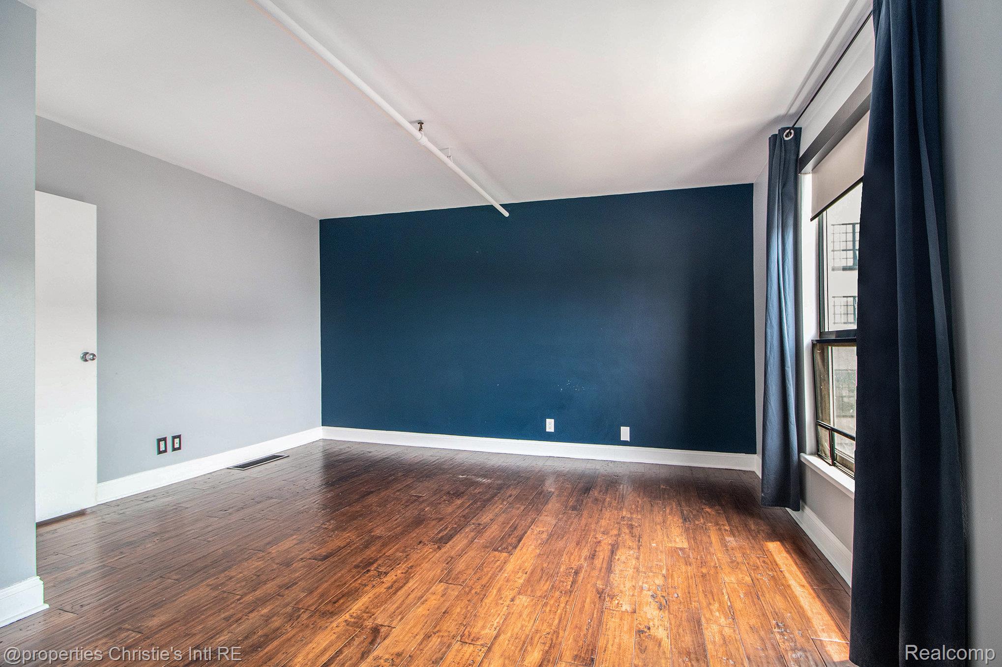 6533 E Jefferson Unit: 427