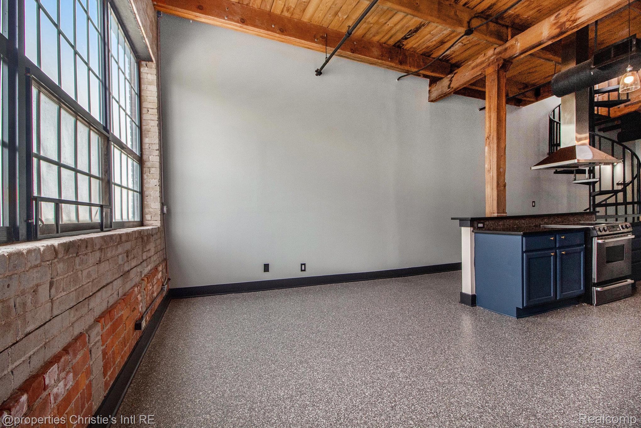 6533 E Jefferson Unit: 427