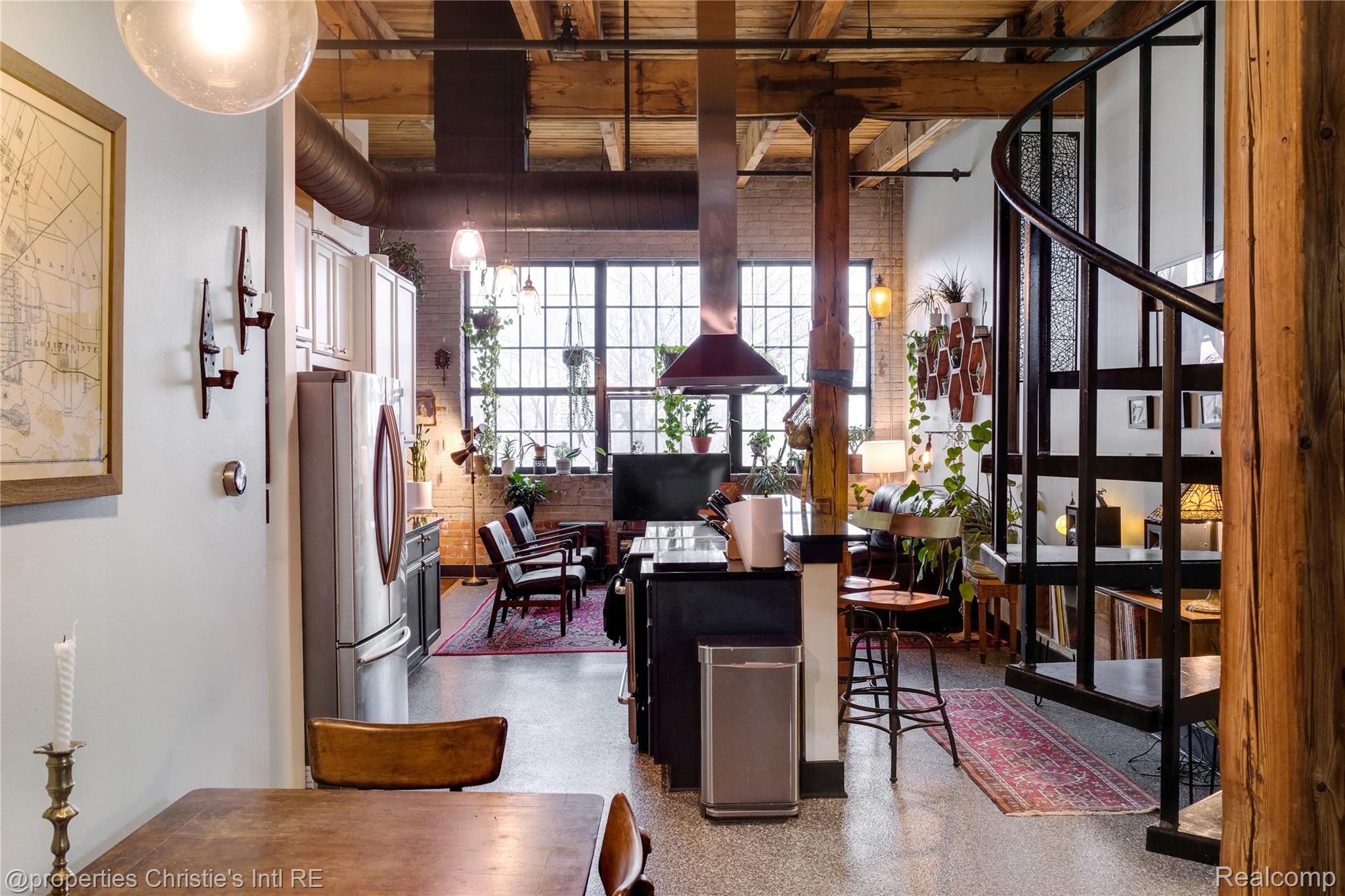 6533 E Jefferson Unit: 427
