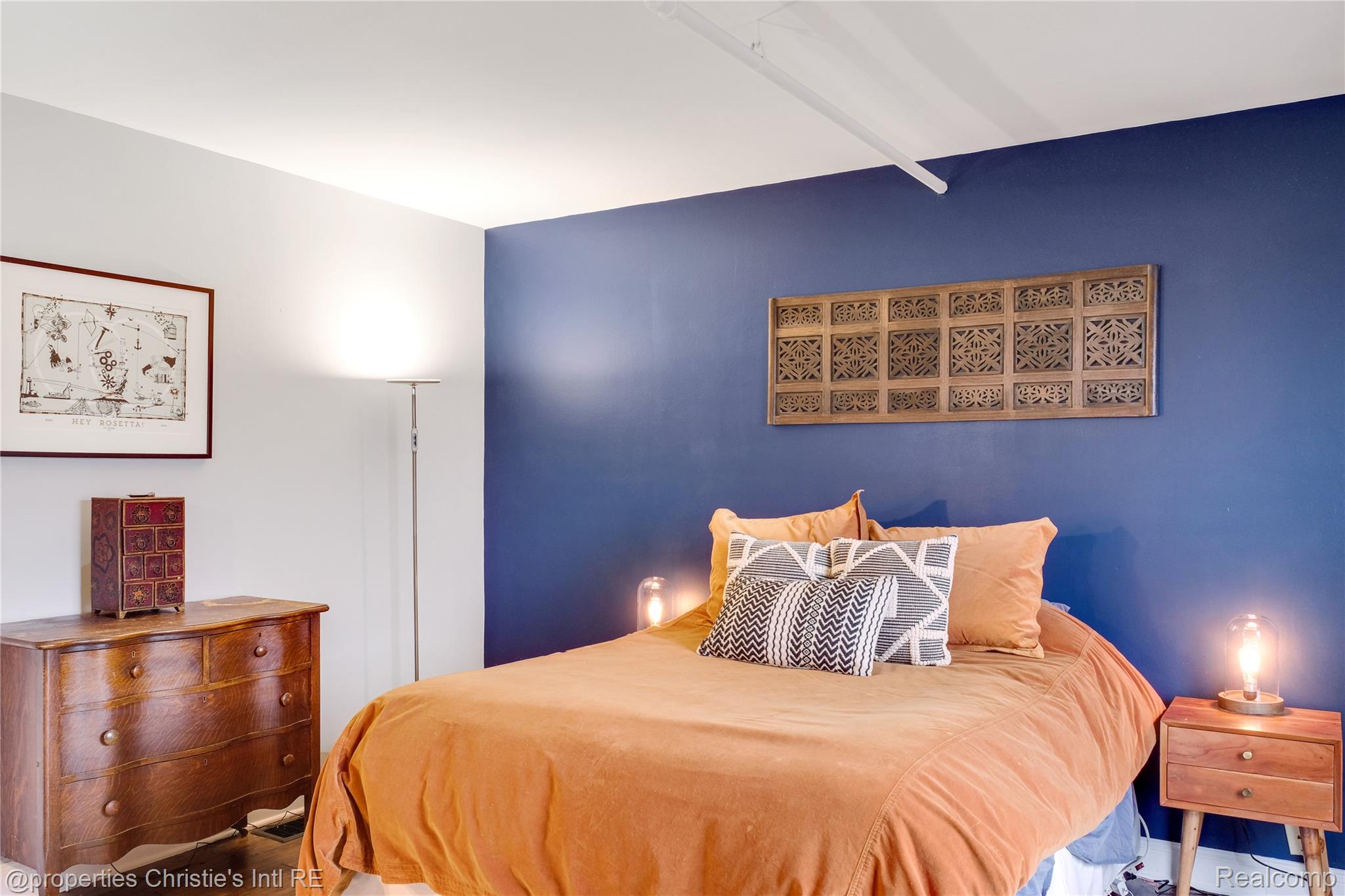 6533 E Jefferson Unit: 427