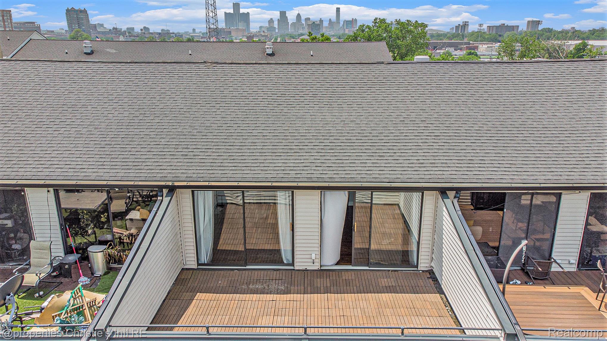 6533 E Jefferson Unit: 427