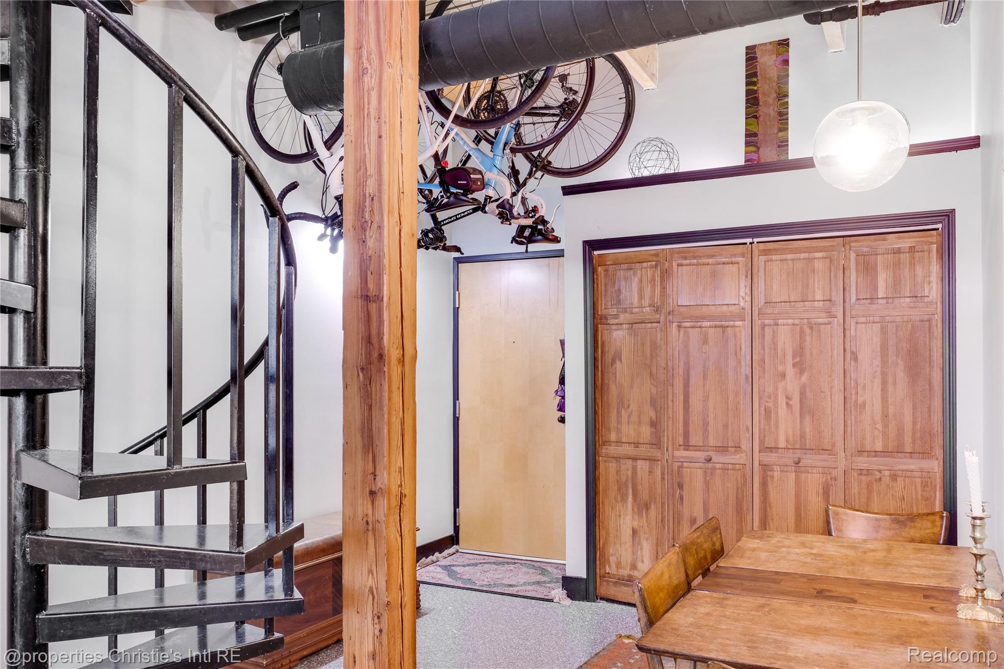 6533 E Jefferson Unit: 427