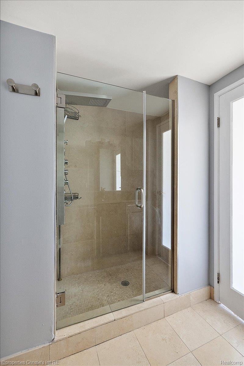 250 E Harbortown Drive Unit: 901