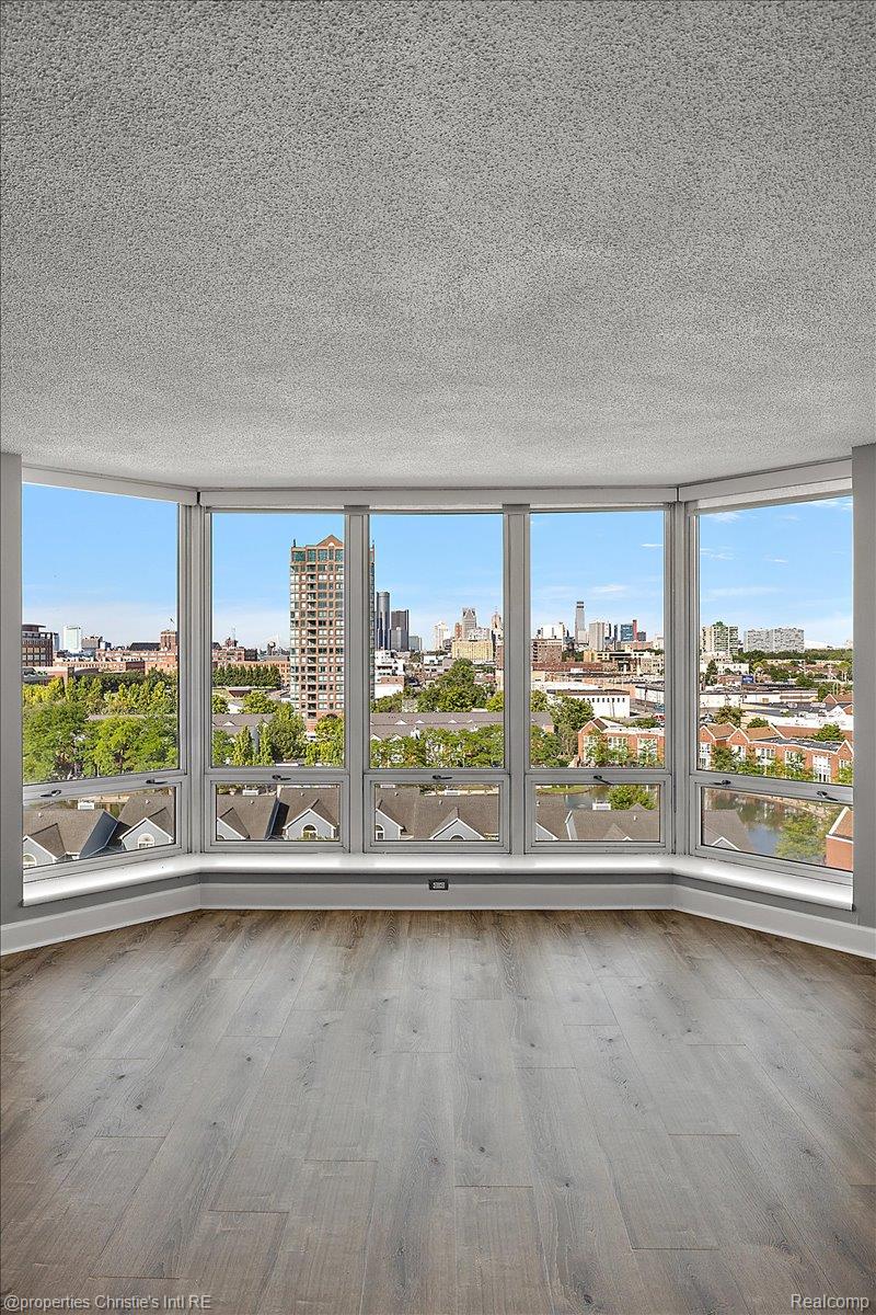 250 E Harbortown Drive Unit: 901