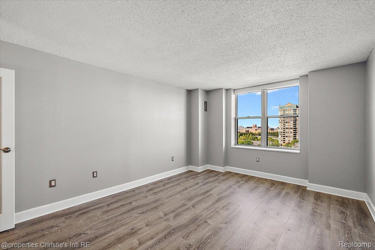 250 E Harbortown Drive Unit: 901