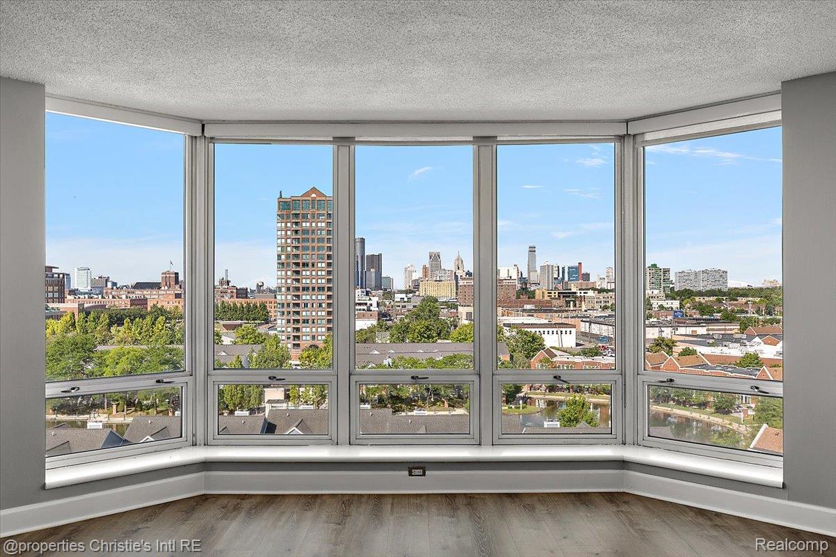 250 E Harbortown Drive Unit: 901