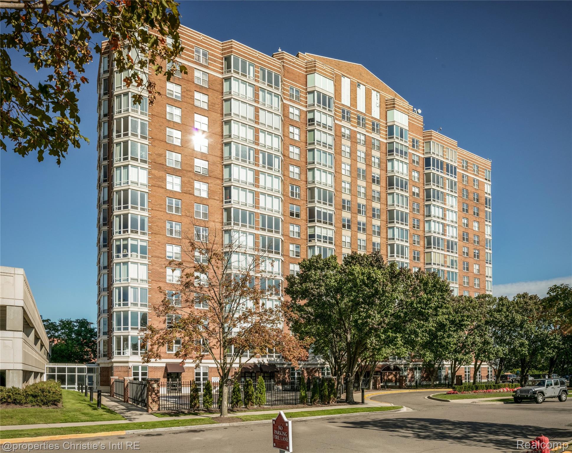 250 E Harbortown Drive Unit: 901