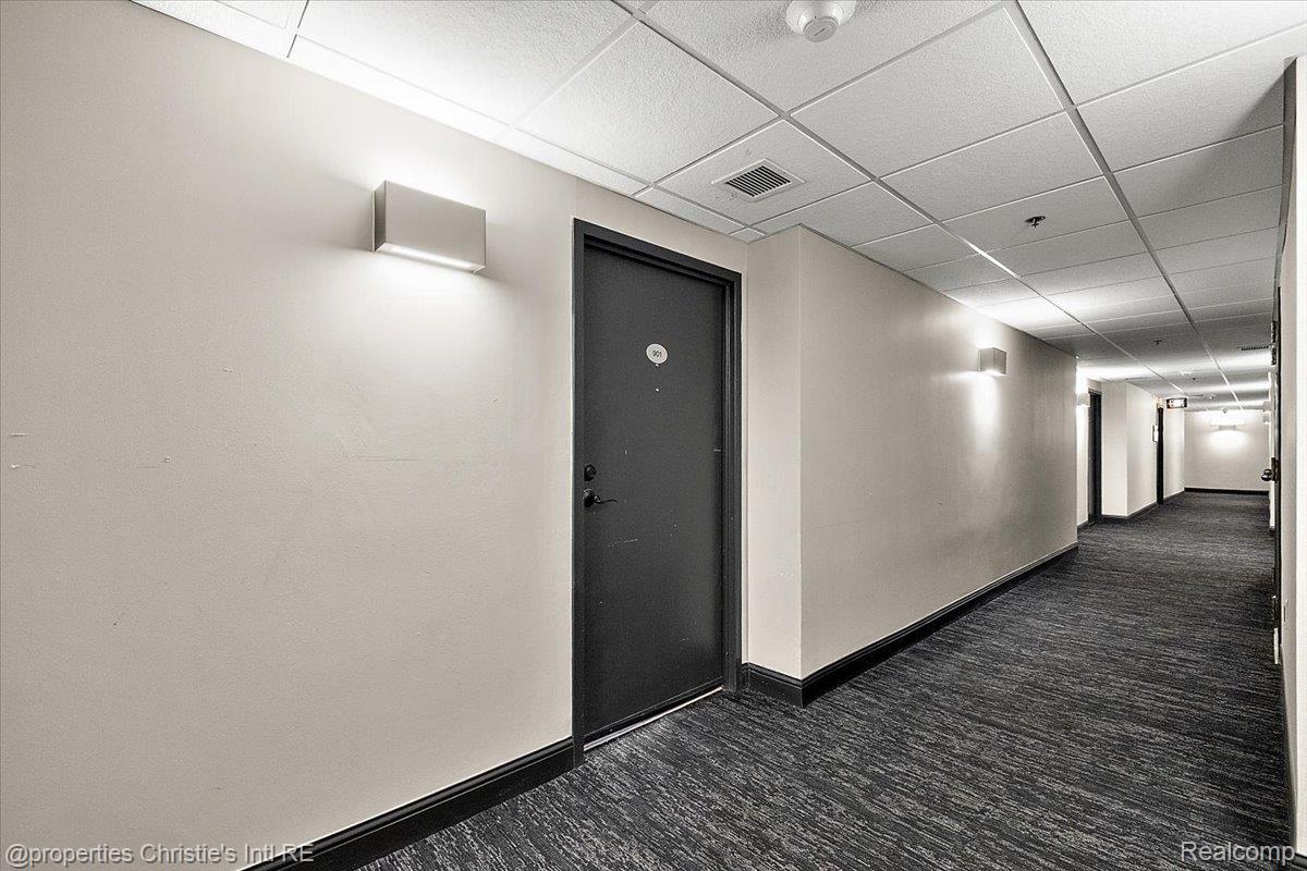 250 E Harbortown Drive Unit: 901