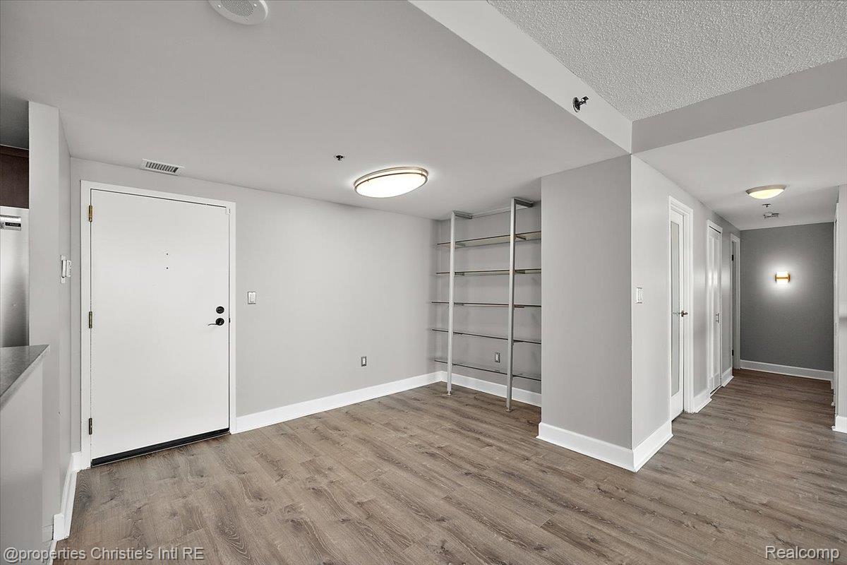 250 E Harbortown Drive Unit: 901
