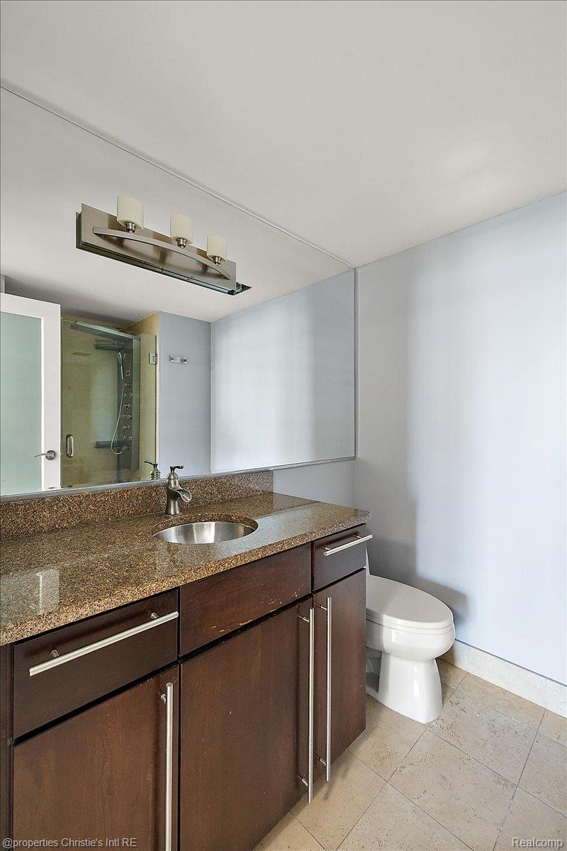 250 E Harbortown Drive Unit: 901