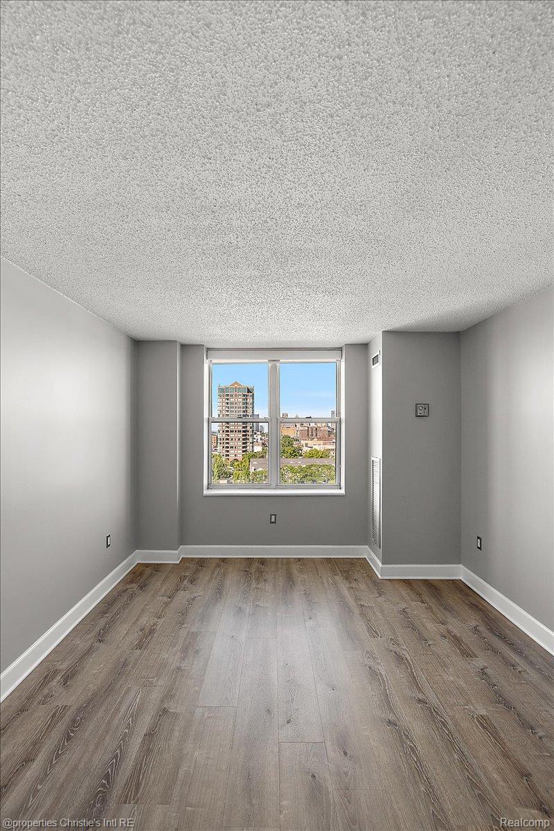 250 E Harbortown Drive Unit: 901