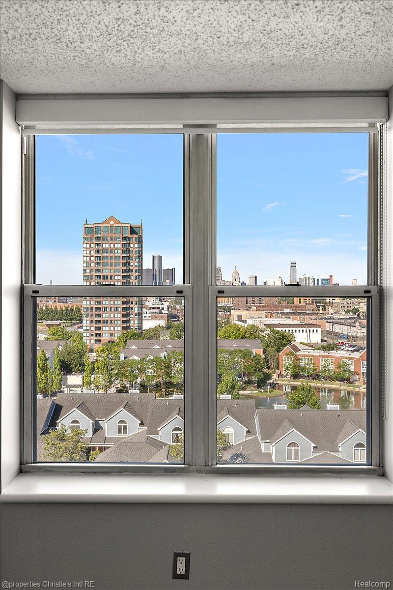250 E Harbortown Drive Unit: 901