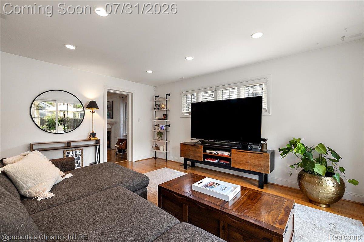 23 Amherst Road