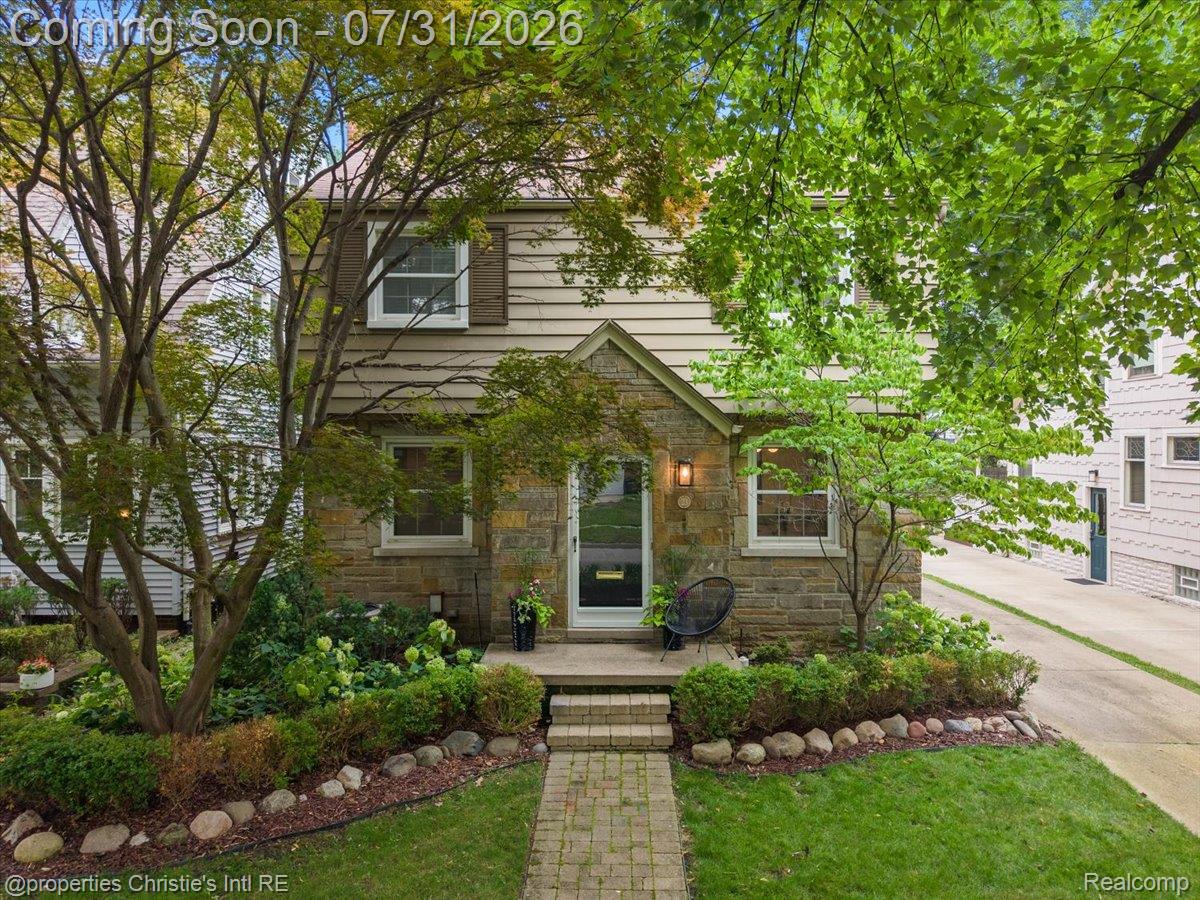 23 Amherst Road