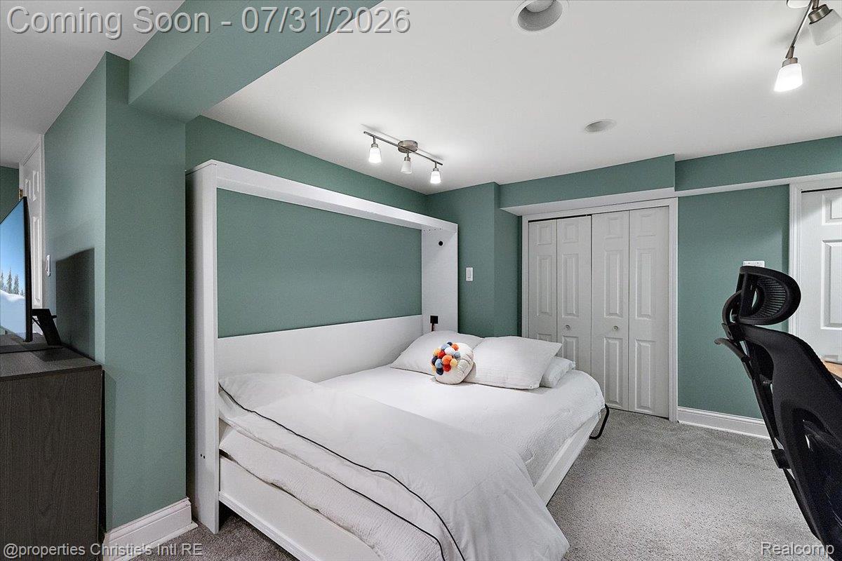 23 Amherst Road