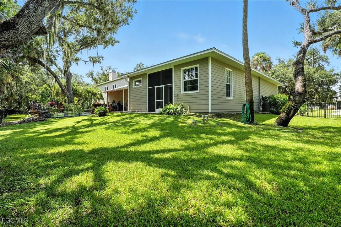 16461 Oakview CIR