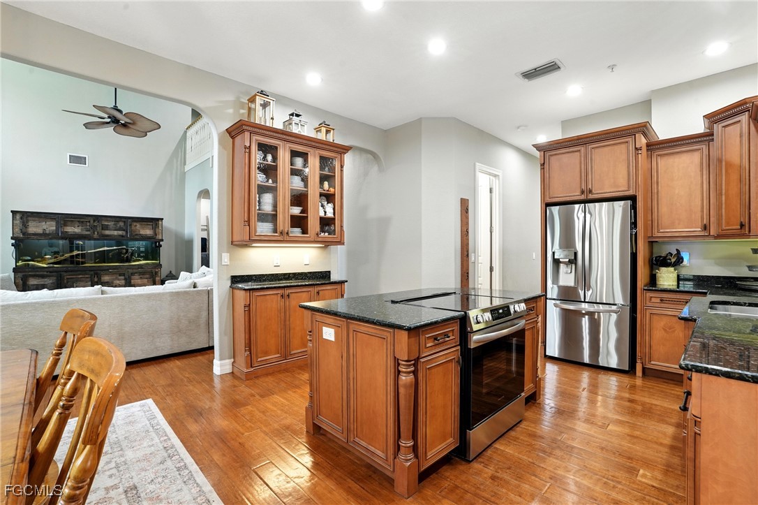 16461 Oakview CIR