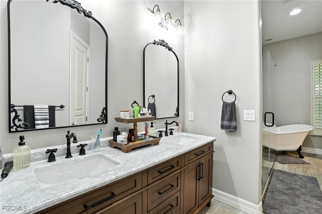 16461 Oakview CIR
