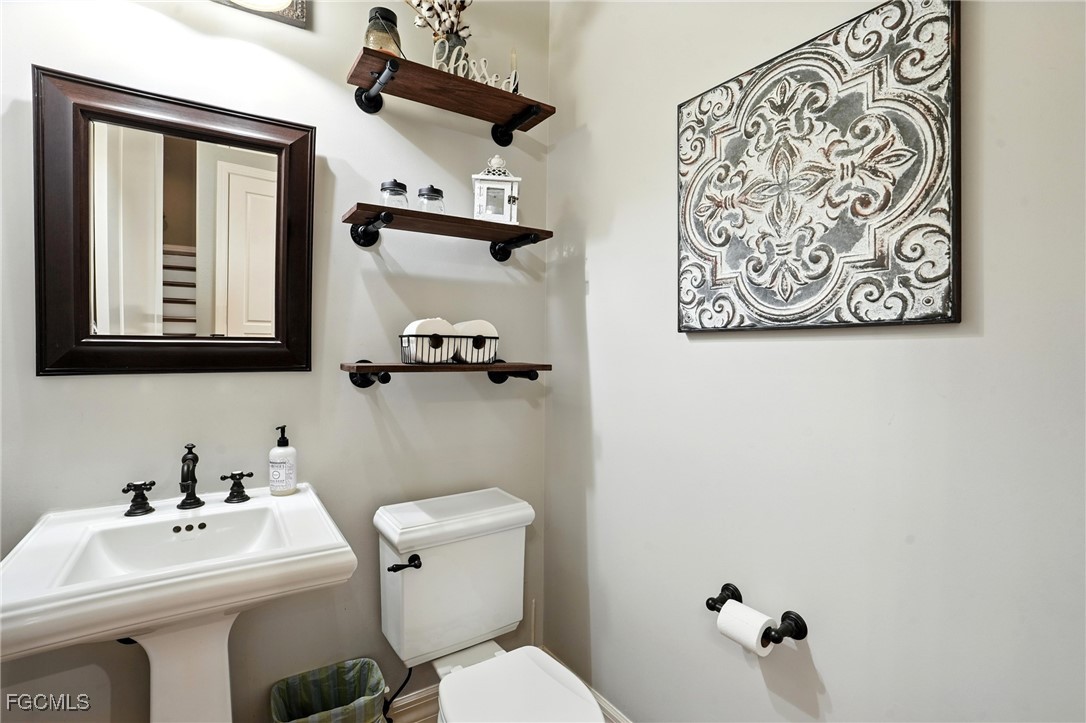 16461 Oakview CIR
