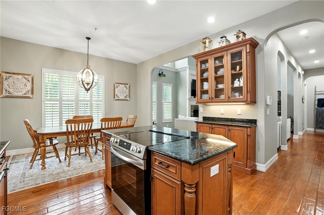 16461 Oakview CIR