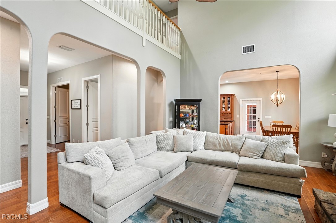 16461 Oakview CIR