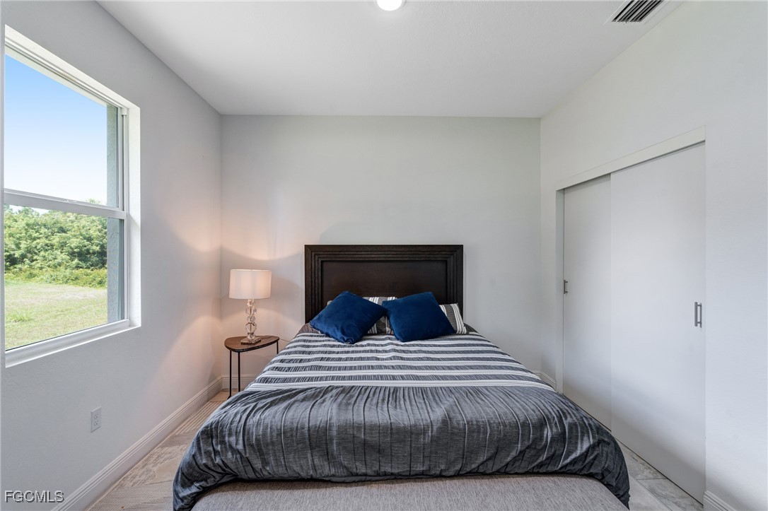 5027 S PEACHTREE CIR