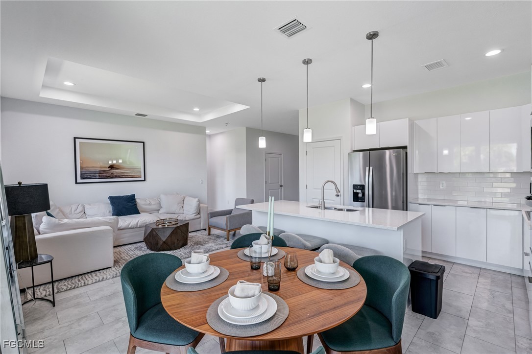 5027 S PEACHTREE CIR