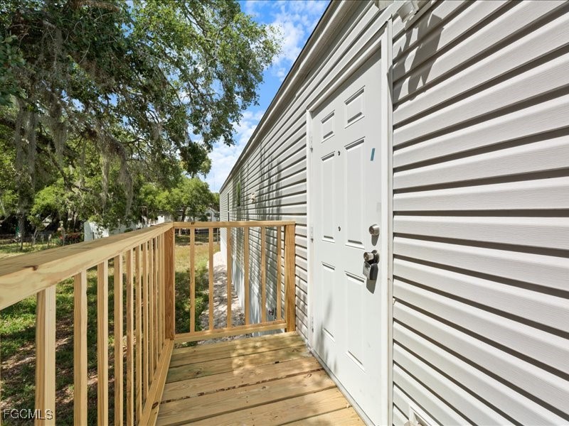 1038 Canopy LN