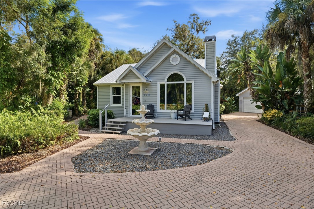 270 River Oaks DR