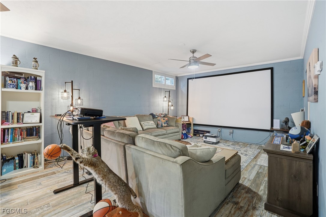 270 River Oaks DR