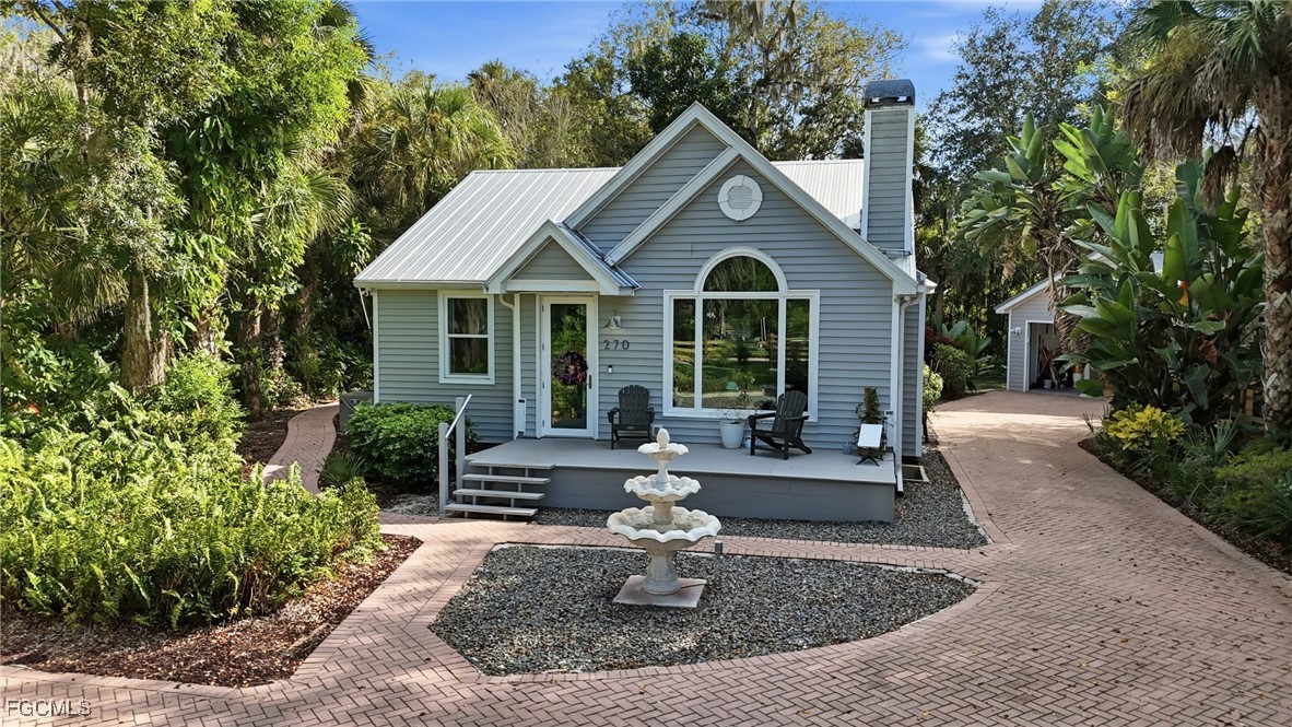 270 River Oaks DR