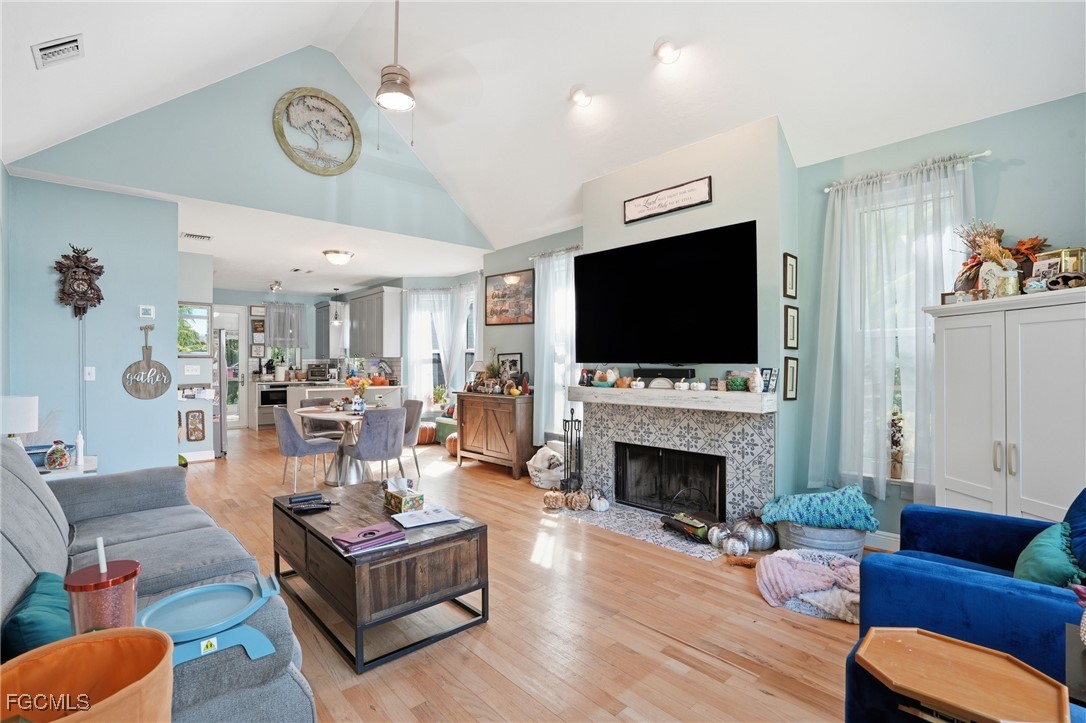 270 River Oaks DR